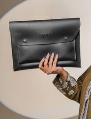 BLACK LAPTOP SLEEVE