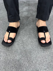 Peshkaar Black Kolapuri Chappal