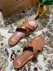 CORE COMFORT MUSTARD SLIDE