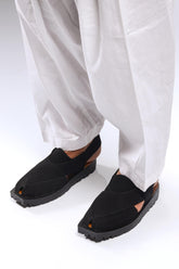 CHITRALI Black Peshawari Chappal