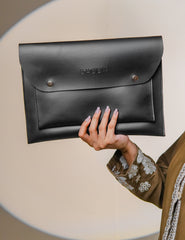 BLACK LAPTOP SLEEVE
