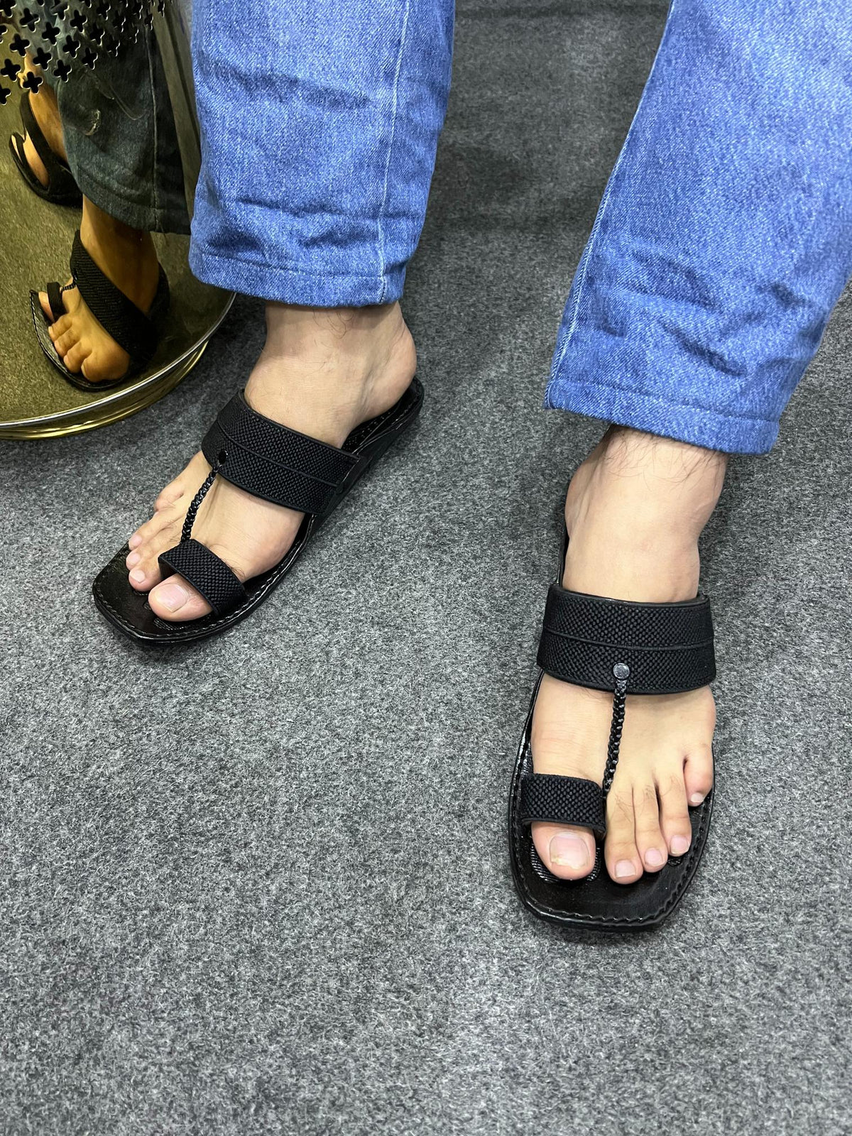 Jashan Black Kolapuri Chappal - Men