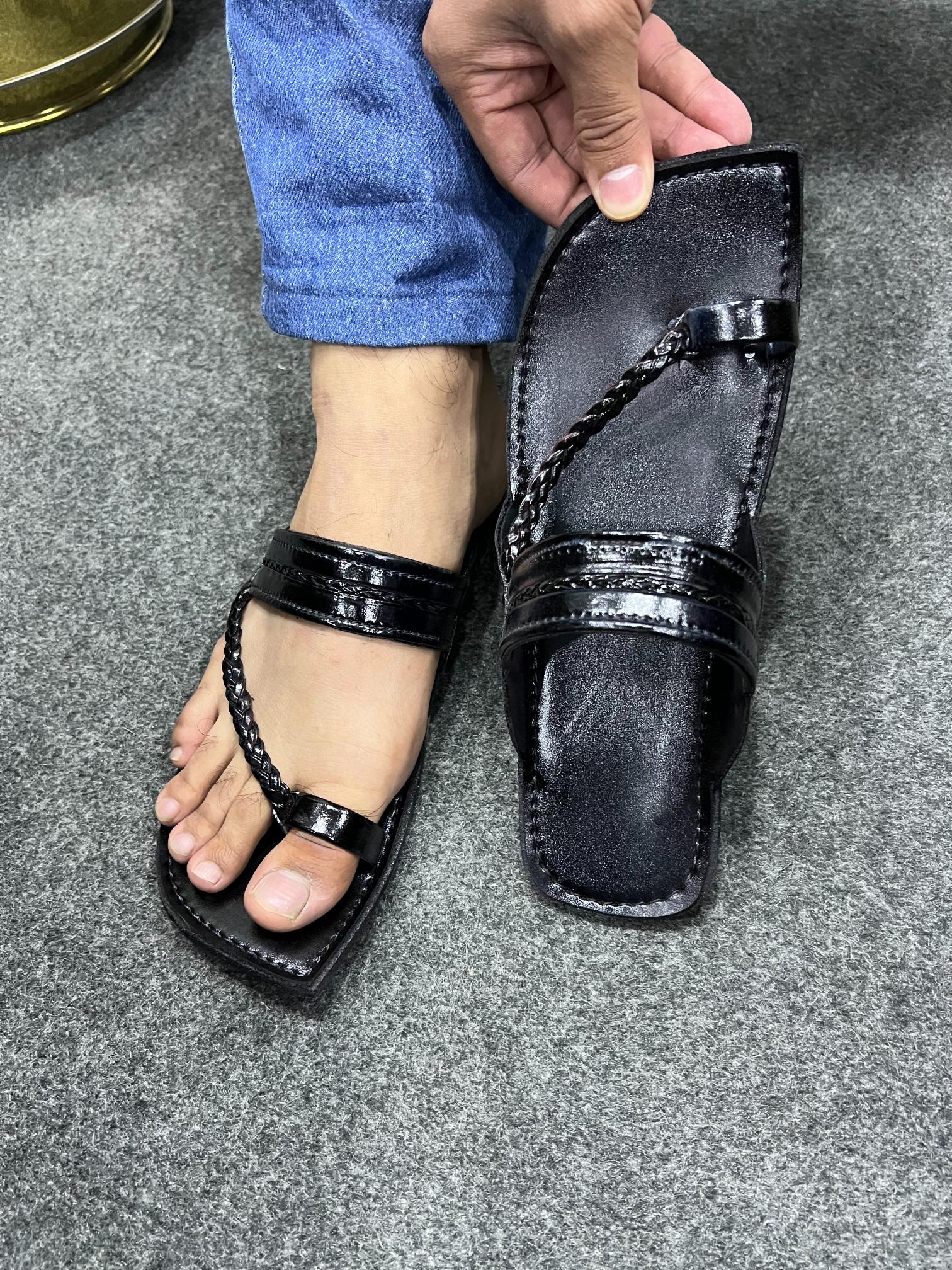 Gulshan Black Kolapuri Chappal - Men