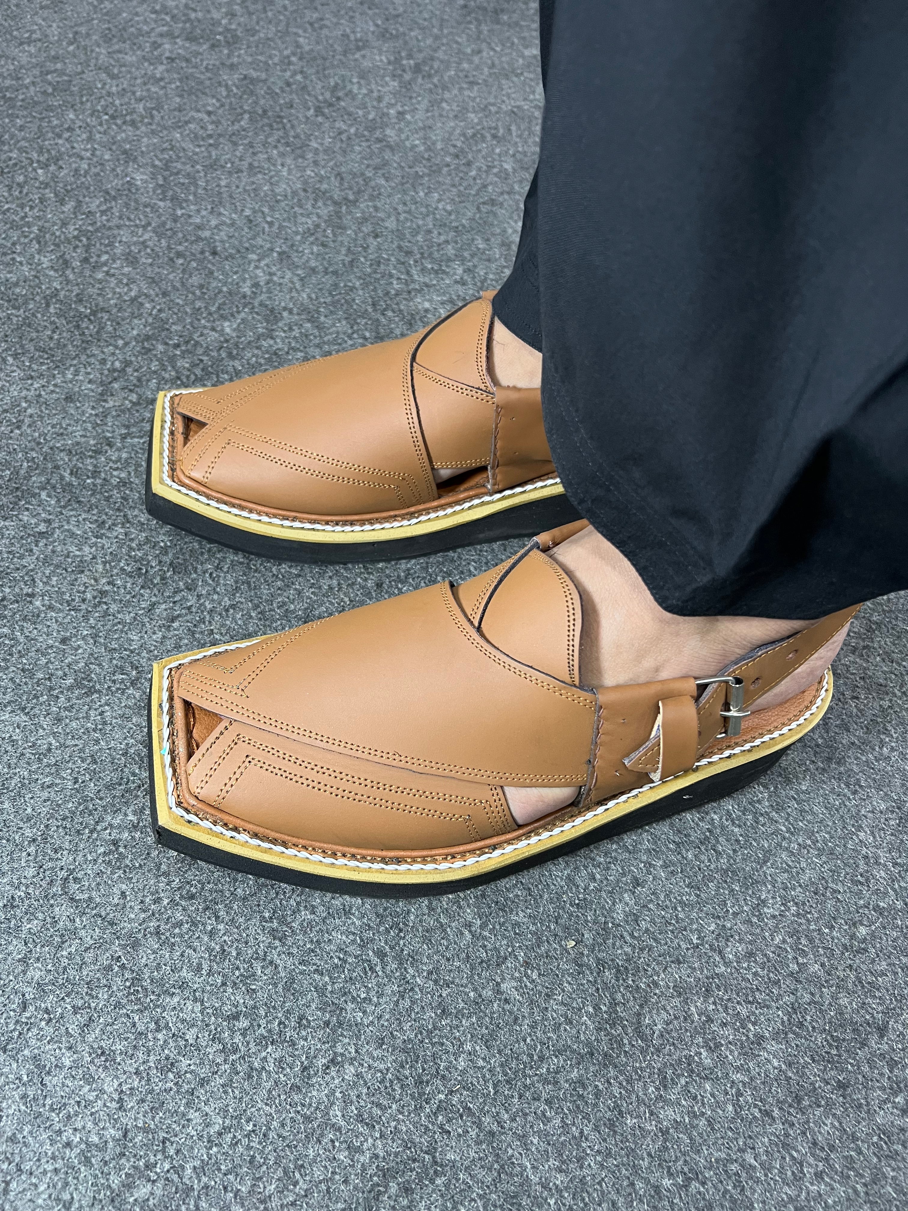 KAPTAAN Mustard Peshawari Chappal